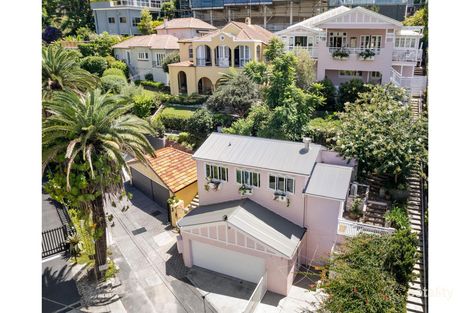 25 Arran Ave, Hamilton, QLD 4007