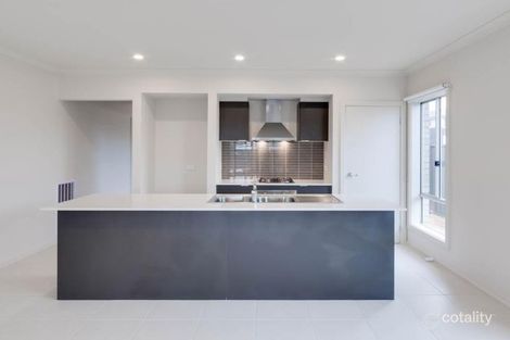 Property photo of 52 Edara Circuit Greenvale VIC 3059