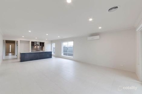 Property photo of 52 Edara Circuit Greenvale VIC 3059