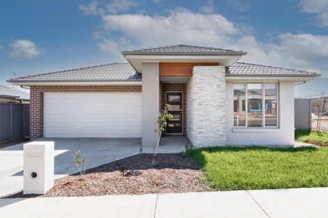 2 Micich Ct, Alfredton, VIC 3350