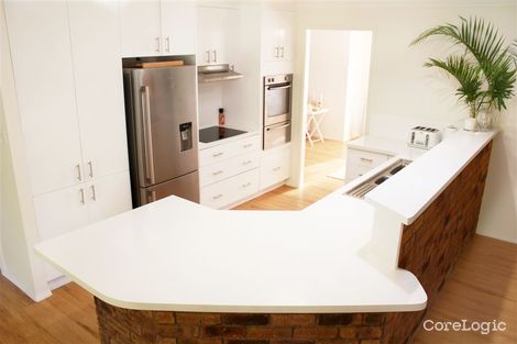 Property photo of 11 Maxwell Place Wynnum West QLD 4178