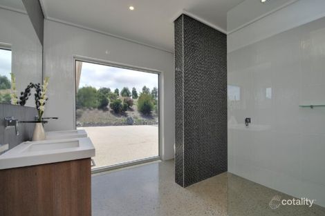 Property photo of 17 Hazelwood Ridge Hazelwood North VIC 3840