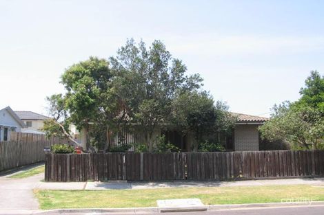 17 Castley Cres, Braybrook, VIC 3019