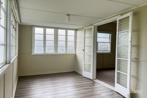 Property photo of 33 Wall Street Bundamba QLD 4304