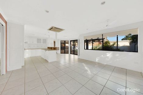 Property photo of 22 Fairbairn Place Clinton QLD 4680