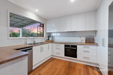 Property photo of 11 Alkira Lane Everton Hills QLD 4053
