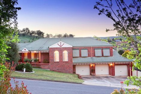 Property photo of 2 Orchard Way Lavington NSW 2641