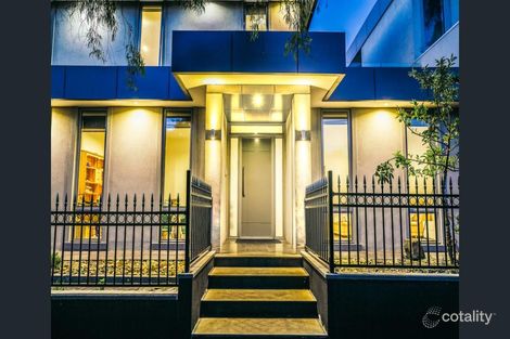 2a Amaroo Ct, Box Hill North, VIC 3129