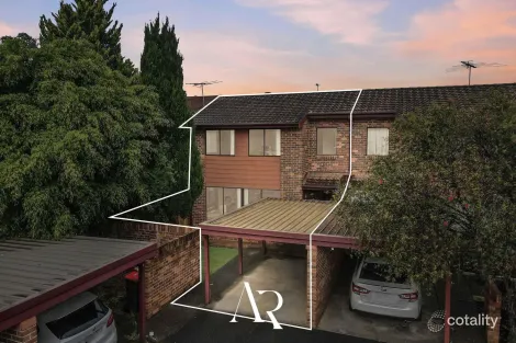 Property photo of 4/6 Jacquinot Place Glenfield NSW 2167