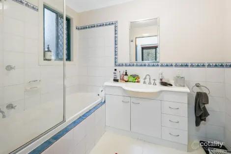 Property photo of 1/12 Zig Zag Street Red Hill QLD 4059