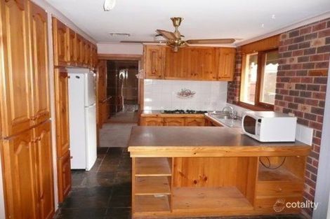 Property photo of 23 Mount Eagle Way Wyndham Vale VIC 3024