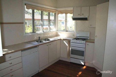 Property photo of 2 Sovereign Street Indooroopilly QLD 4068