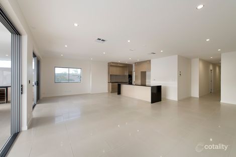 Property photo of 18/27 York Street Indooroopilly QLD 4068