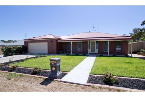 48 Pioneer Dr, Maiden Gully, VIC 3551