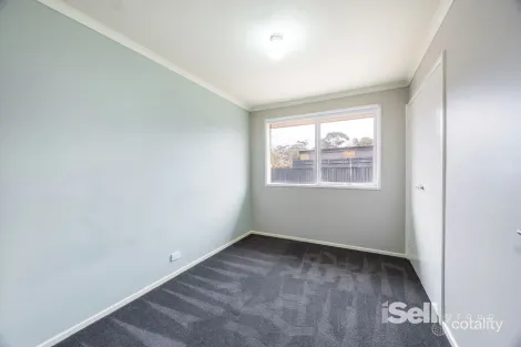 Property photo of 8 Terrence Drive Cranbourne North VIC 3977