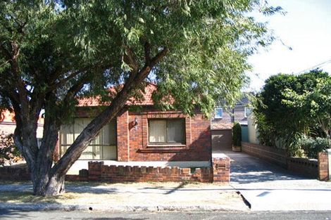 3 St Helena Pde, Eastlakes, NSW 2018