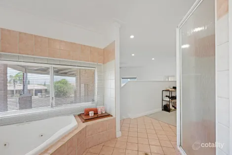 Property photo of 28 Oceanside Drive Wandina WA 6530