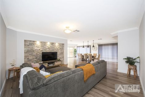 Property photo of 8 Chicladoo Close Canning Vale WA 6155