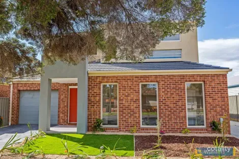 82b Maddox Rd, Newport, VIC 3015