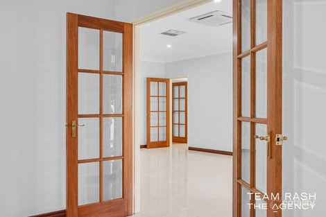 31 Millendon St, Carramar, WA 6031