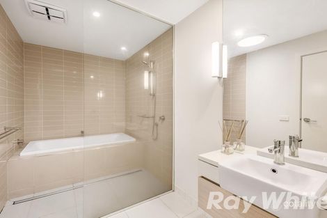 Property photo of 35 Muyan Circuit Burwood VIC 3125