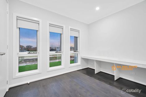 Property photo of 30 Madden Boulevard Tarneit VIC 3029