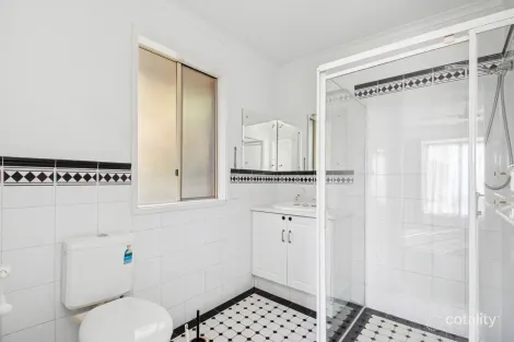 Property photo of 12 Lake Tobin Crescent Greenwith SA 5125