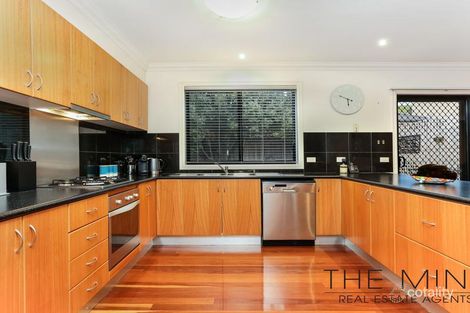 Property photo of 14 Water Pepper Court South Morang VIC 3752
