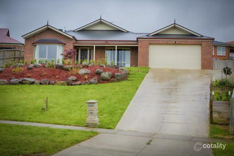 15 Monica Dr, Drouin, VIC 3818