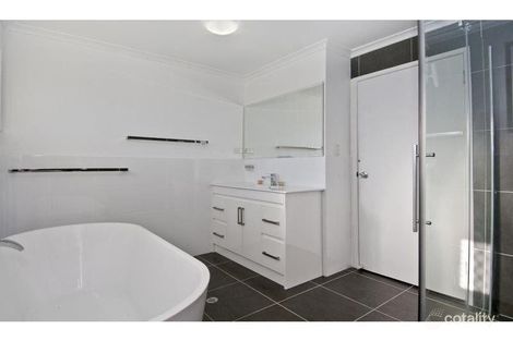 Property photo of 44 Adelaide Circuit Beenleigh QLD 4207