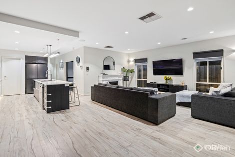 Property photo of 39 Timbarra Drive Werribee VIC 3030