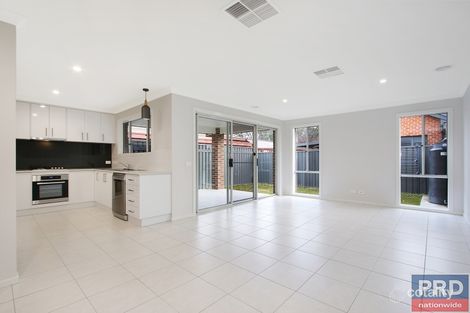566 Douglas Rd, Lavington, NSW 2641