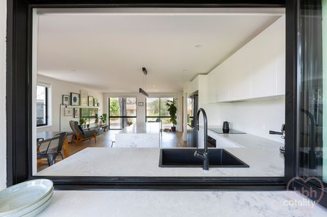 Property photo of 82 Tepper Circuit Kambah ACT 2902