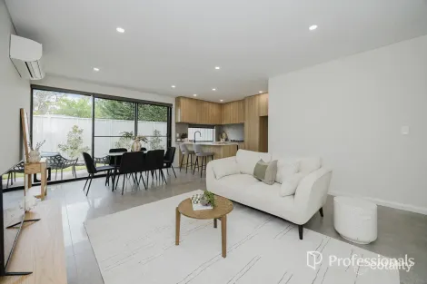 2/3 Bootie Pl, Hillarys, WA 6025