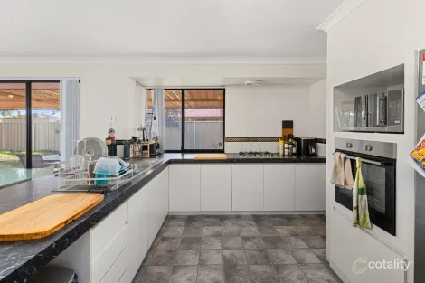 Property photo of 1 Perendale Loop Eaton WA 6232