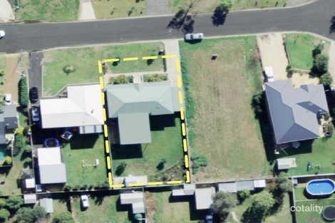 8 Hillam Ave, Narrabri, NSW 2390