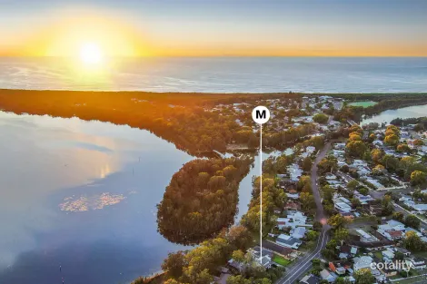 45 Natuna Ave, Budgewoi, NSW 2262