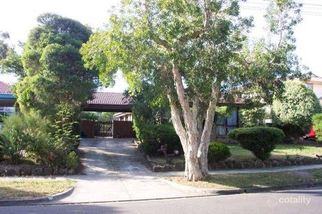 17 Calderwood Ave, Wheelers Hill, VIC 3150