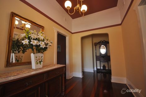 Property photo of 19 Inverness Crescent Menora WA 6050