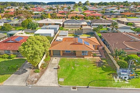 Property photo of 11 Granada Crescent Orana WA 6330
