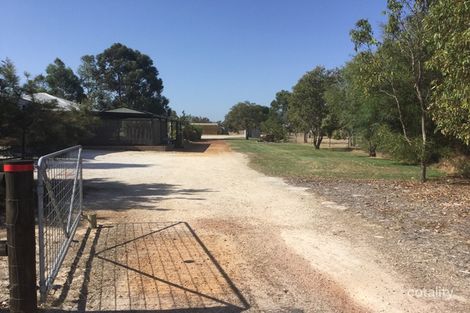 1925 Neaves Rd, Bullsbrook, WA 6084