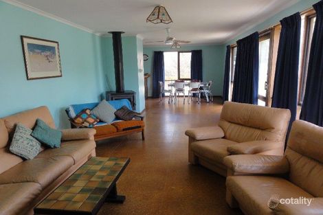 Property photo of 7 Fifth Avenue Sandy Point VIC 3959