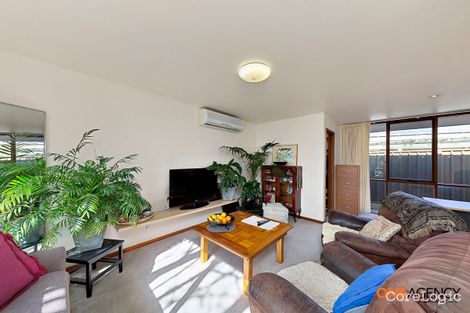 Property photo of 33 Girdlestone Circuit Calwell ACT 2905