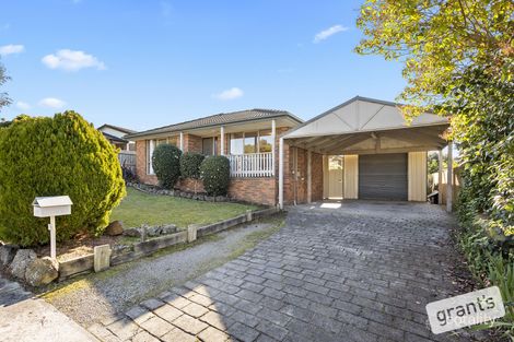 Property photo of 15 Poorinda Rise Narre Warren VIC 3805