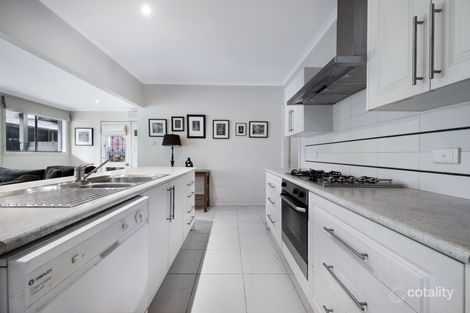 Property photo of 19 Kemp Avenue Mount Waverley VIC 3149