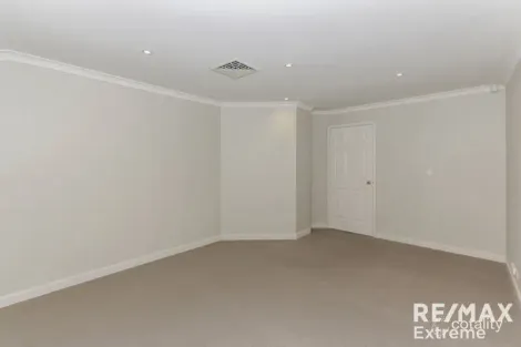 Property photo of 4 Rake Court Ocean Reef WA 6027