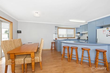 Property photo of 23 Murray Square Apollo Bay VIC 3233
