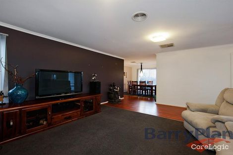 Property photo of 10 Hollington Crescent Point Cook VIC 3030