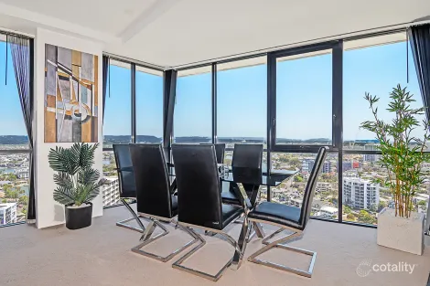 Property photo of 2201/4 Wahroonga Place Surfers Paradise QLD 4217