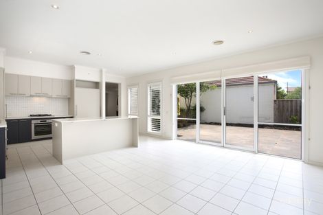 Property photo of 4 Spyglass Close Heatherton VIC 3202